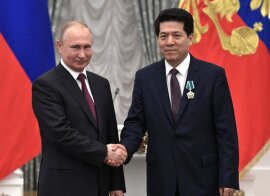 Vladimir Putin and Li Hui, photo - Wikipedia