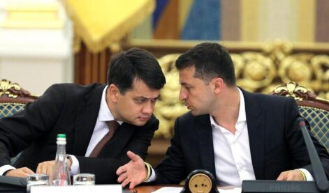 Does Razumkov have a political future after his resignation?